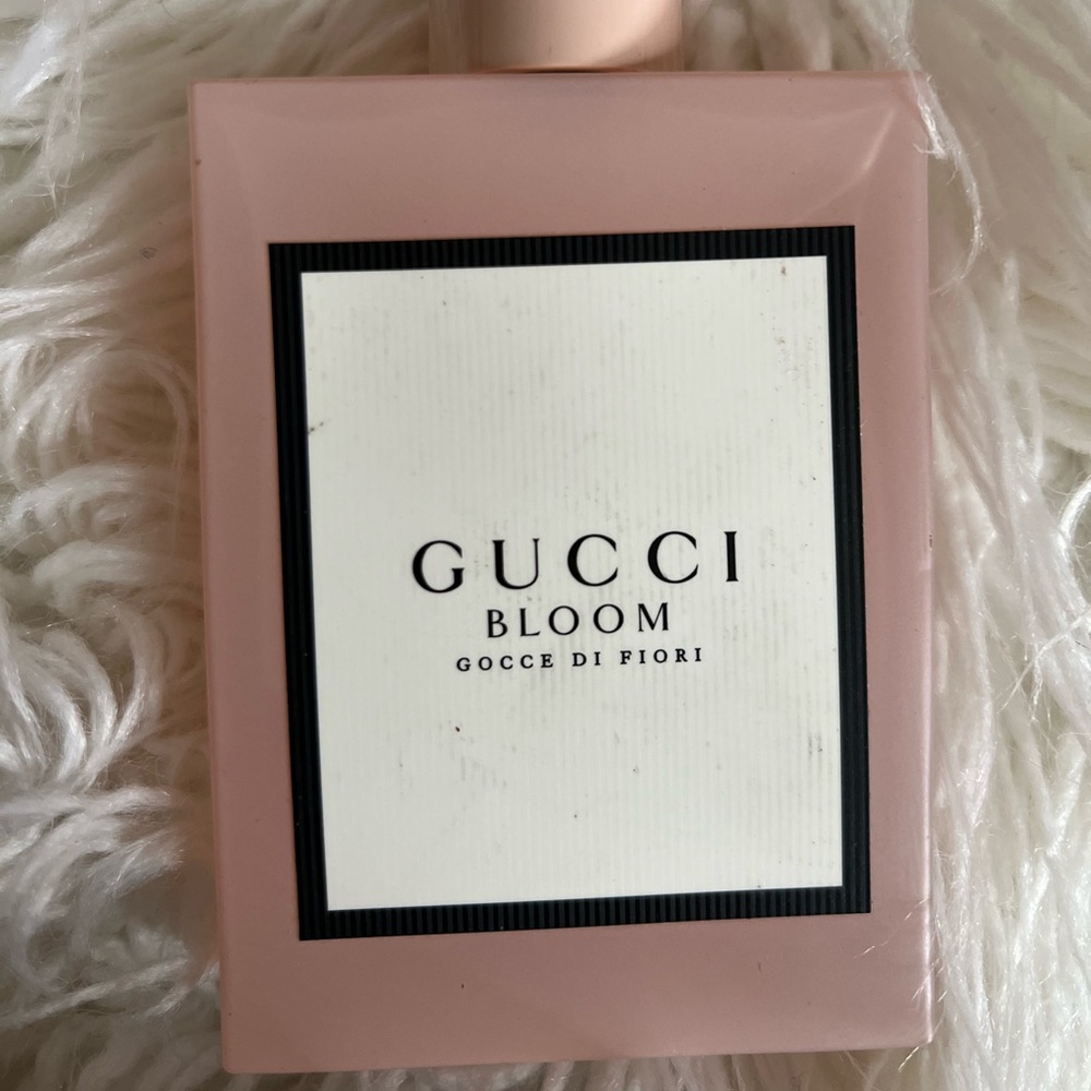 Gucci bloom new unused no box eDp